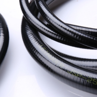 食品機(jī)械頻繁清潔，什么軟管耐沖又耐腐蝕？